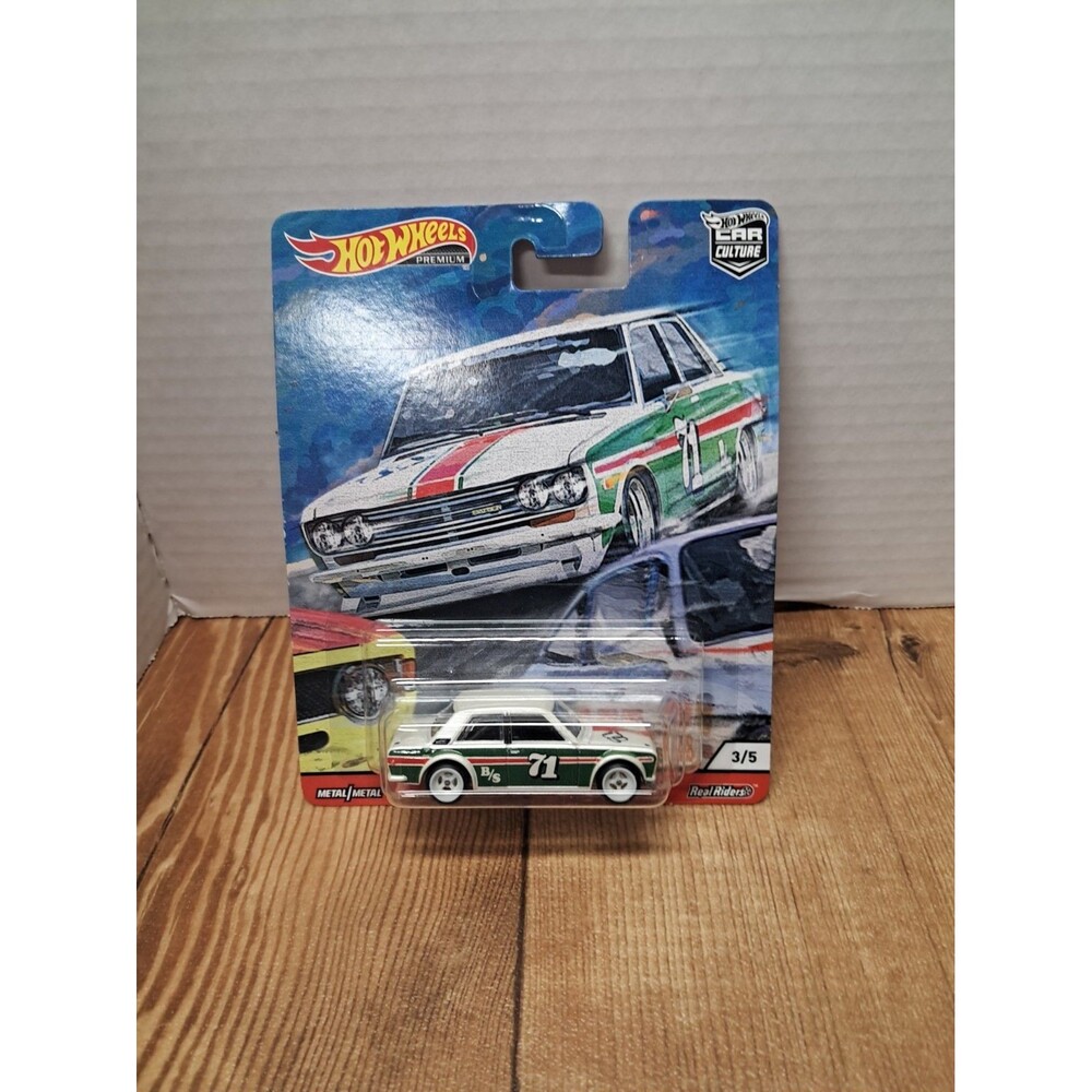 Hot Wheels Premium Car Culture '71 Datsun 510 - White/Green 2019
